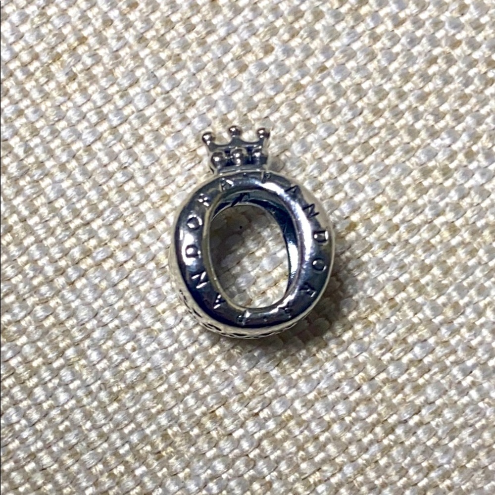 💕Pandora signature charm 💕